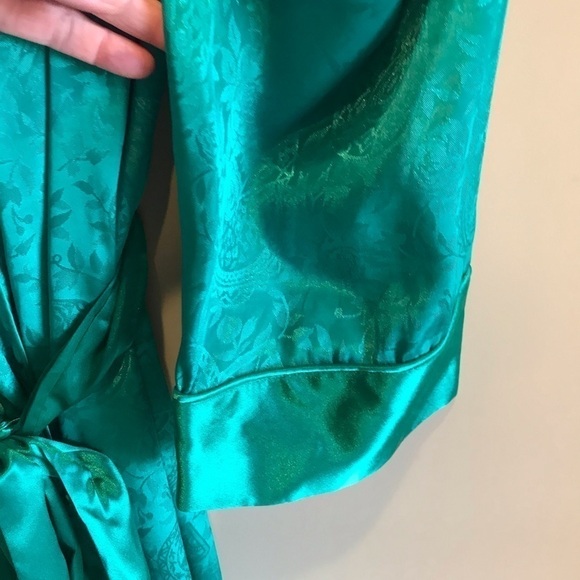 Vintage Victorias Secret Gold Label Paisley Green Satin Robe M/L - Picture 8 of 14